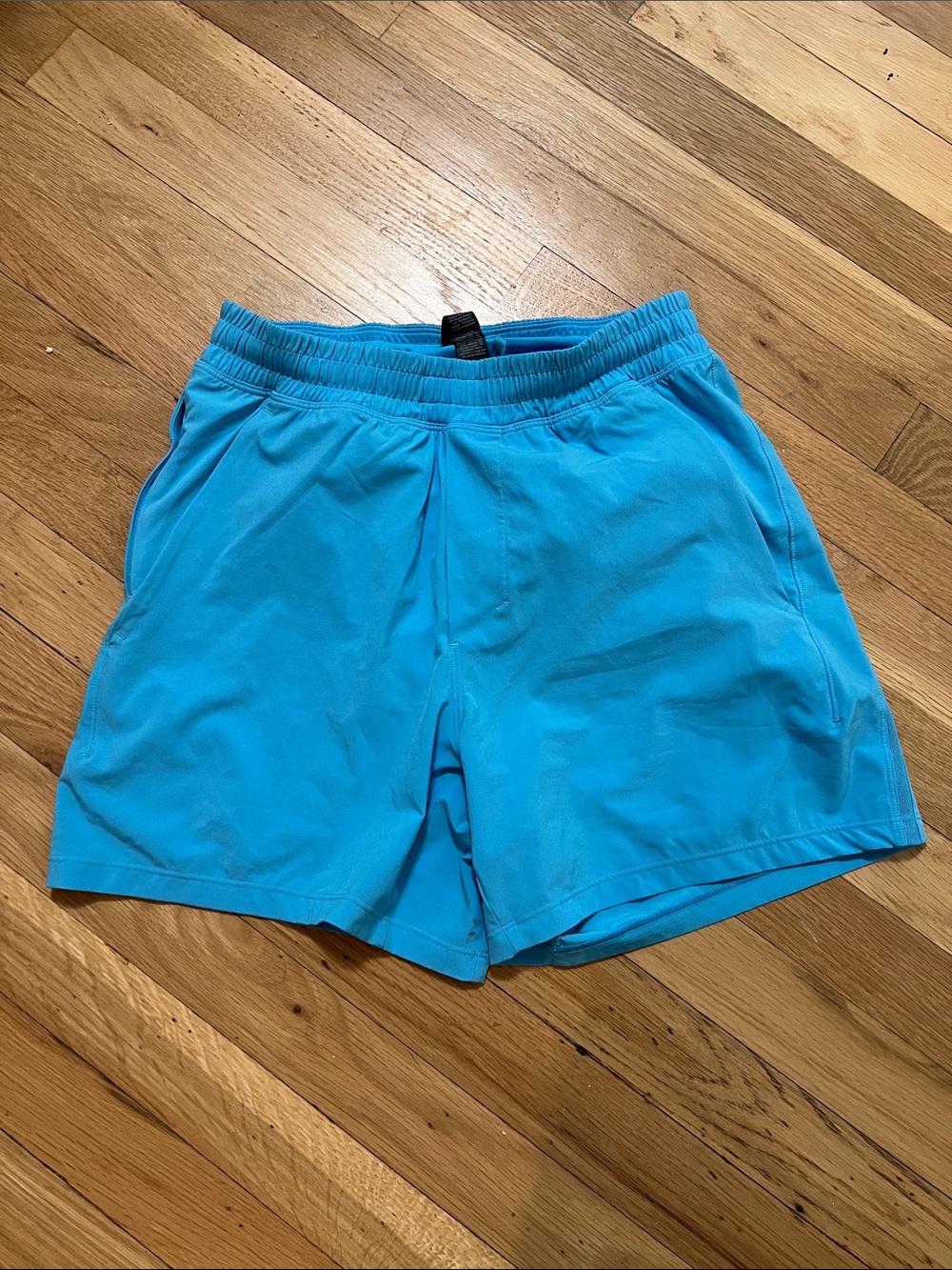 lululemon 5 inch XS Pace Breaker Lined Pool party